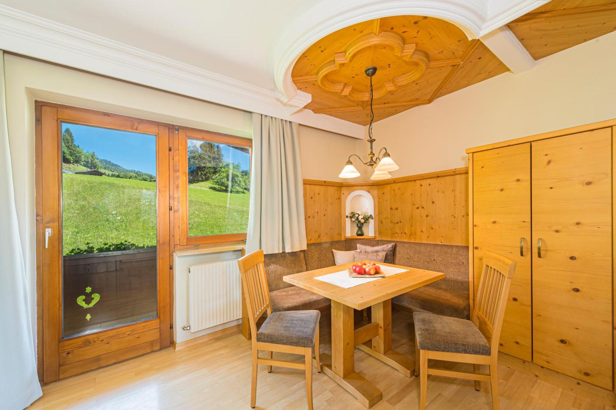 Apartments Tirolerhaus Кёссен Номер фото