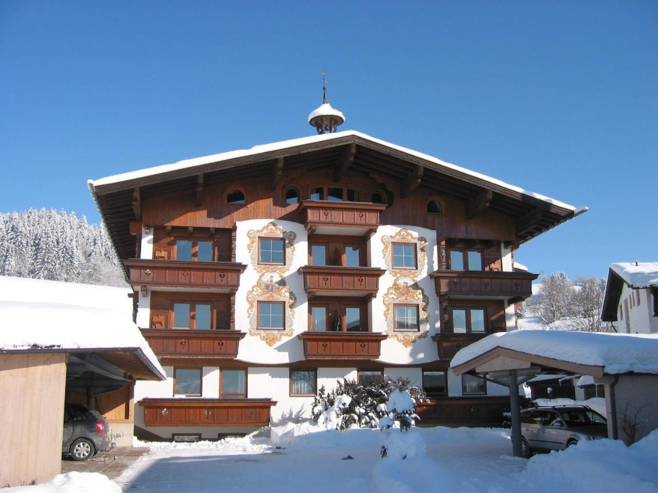 Apartments Tirolerhaus Кёссен Экстерьер фото